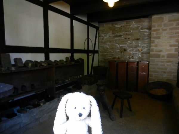 http://i1079.photobucket.com/albums/w503/Jasmin_Ogermann/Freilichtmuseum%20Hagen/DSCN8805600x450_zps0f147acc.jpg