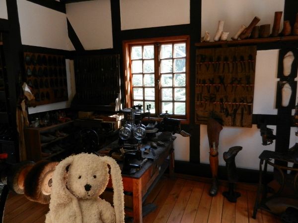 http://i1079.photobucket.com/albums/w503/Jasmin_Ogermann/Freilichtmuseum%20Hagen/DSCN8905600x450_zps993593e5.jpg