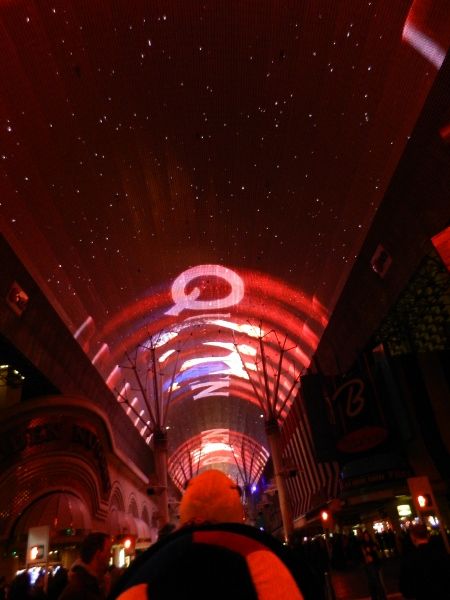 http://i1079.photobucket.com/albums/w503/Jasmin_Ogermann/Tag%203%20Las%20Vegas/DSCN0705450x600_zps6ea2dc49.jpg