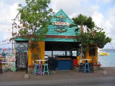 karels beach bar & water taxi