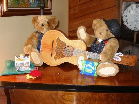 my other vermont bear came out to do some bluegrass jammin'